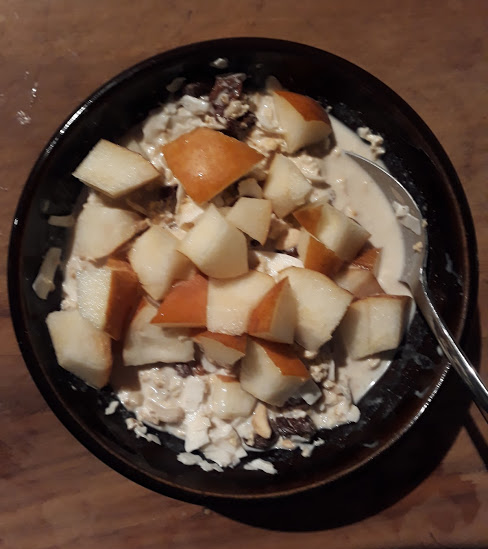 Raisin and Coconut overnight oats
